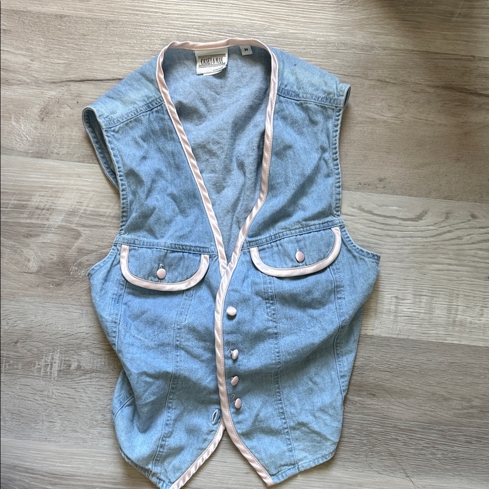 Vintage retro Denim Vest with size M womens